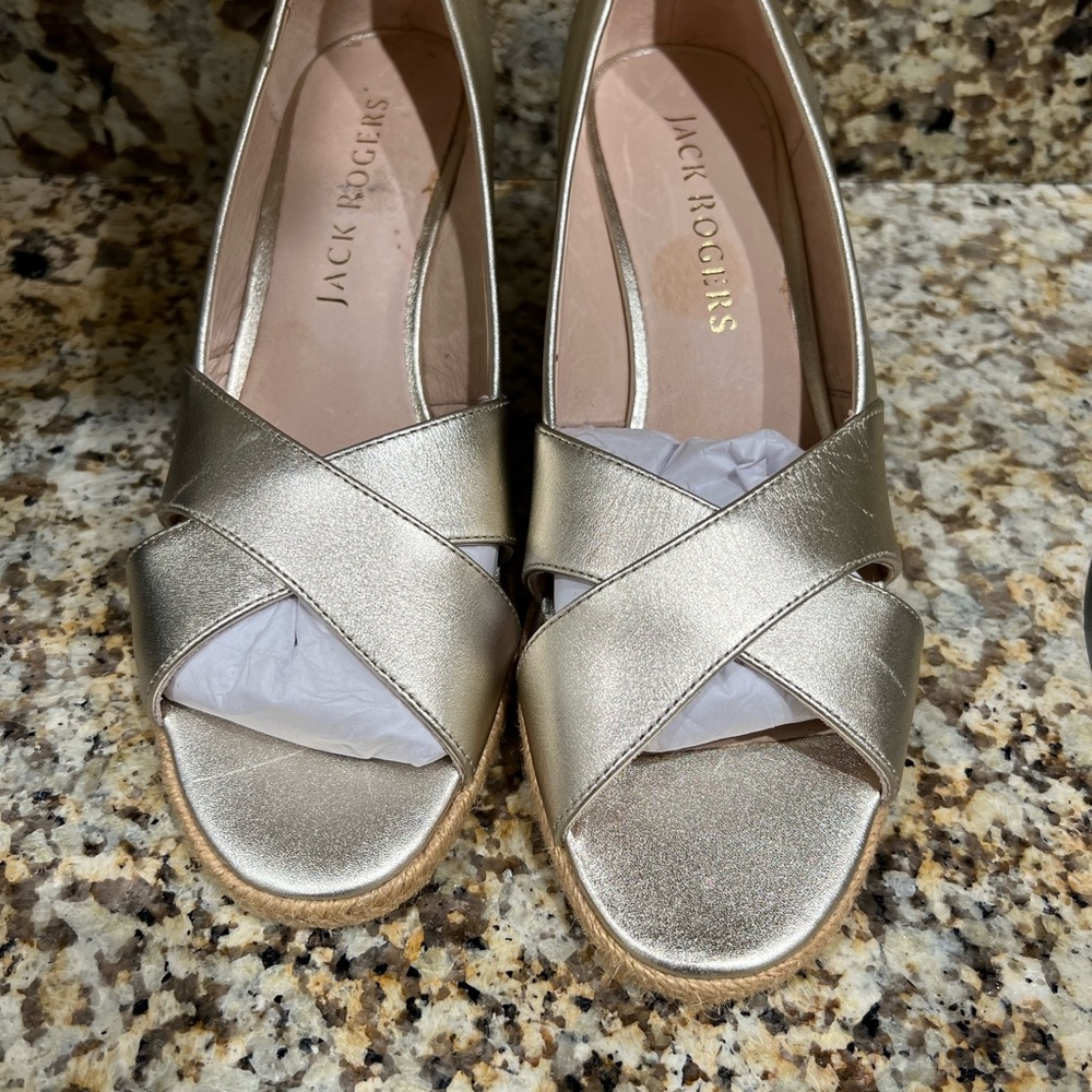 New Jack Rogers Gold leather Slip On Wedges OpenToed Women’s Size 9